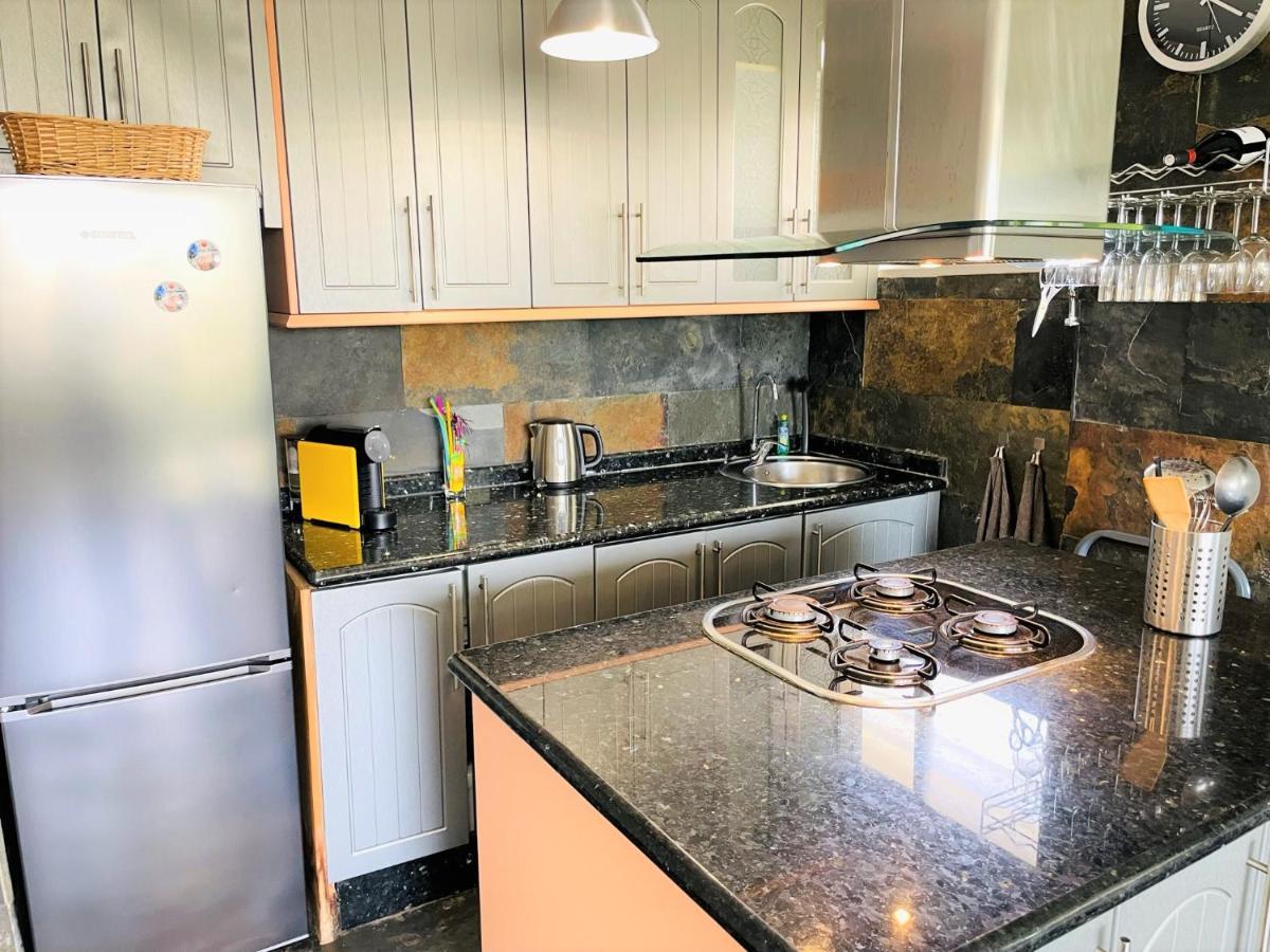 Lizards Lounge - Tanife Apartment Beim Yumbo بلايا ديل إنغلز المظهر الخارجي الصورة